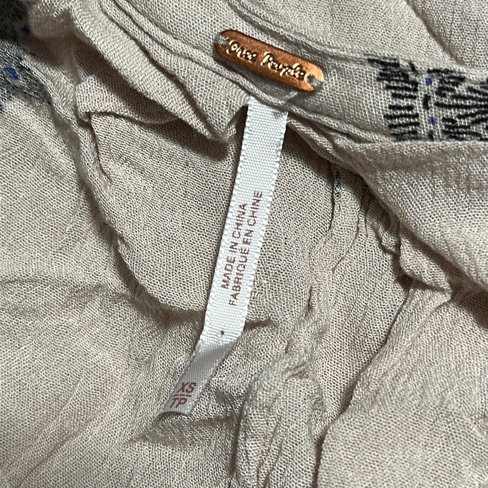 Free People x Urban Outfitters Print Top - Picture 8 of 10